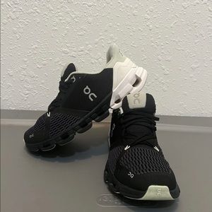 On Cloud Sneakers - Women Size 8